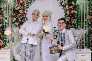 MC-ing The Wedding “Akad & Temu Manten” of Budi & Sinta