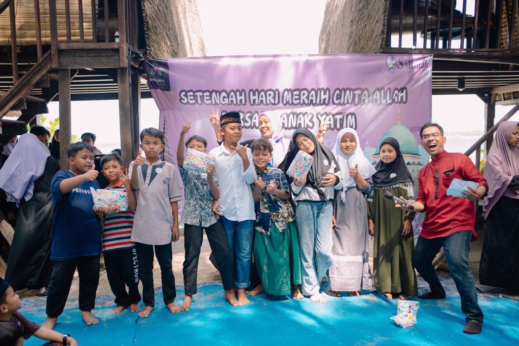 MC-ing Setengah Hari Mencari Cinta Allah Bersama Anak Yatim